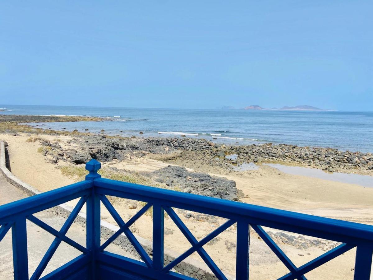 Mirador Del Risco De Famara Lägenhet Exteriör bild