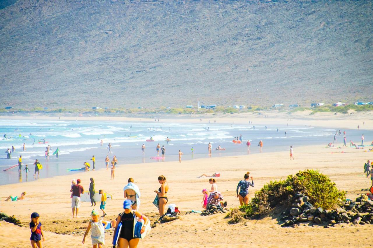 Mirador Del Risco De Famara Lägenhet Exteriör bild